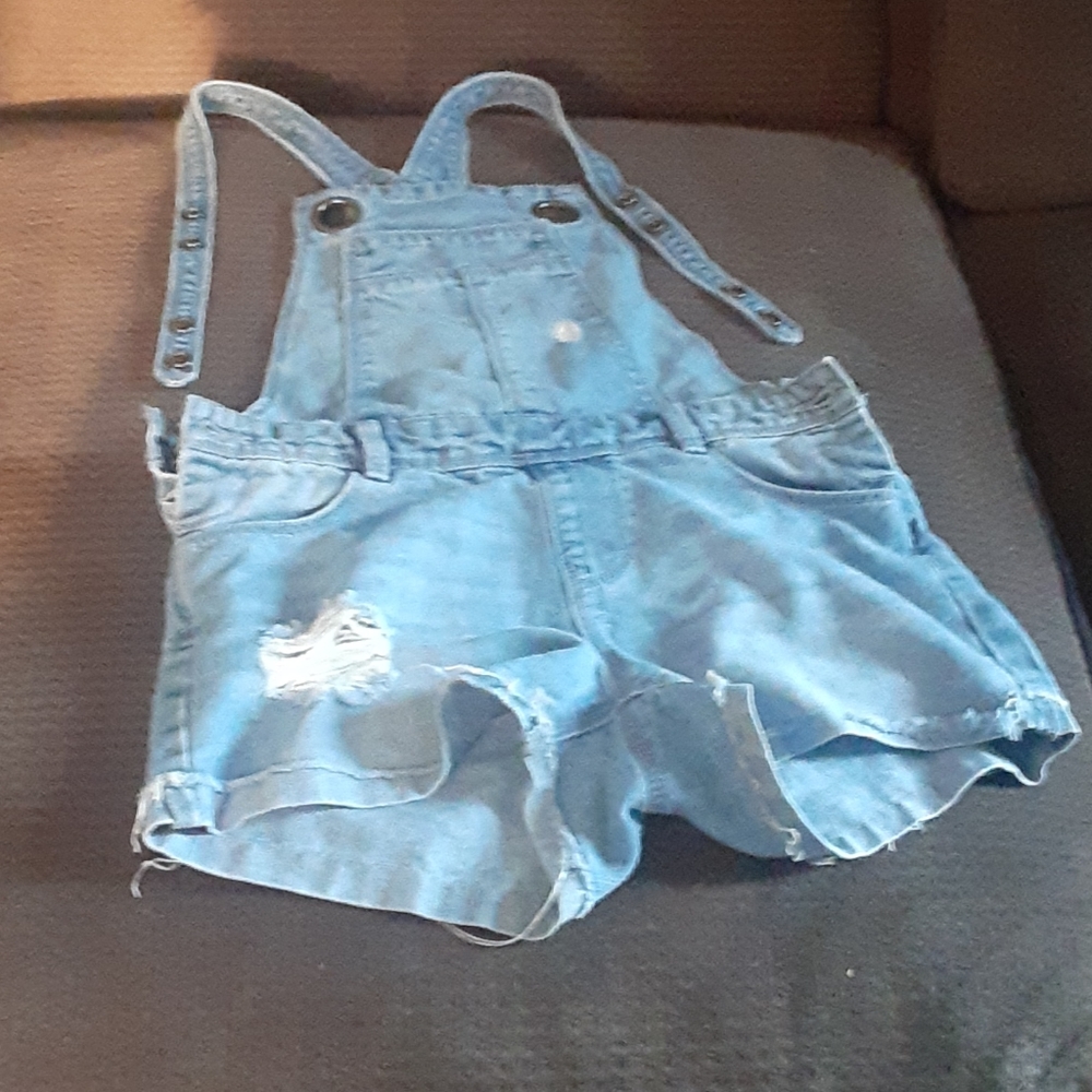 Overall - Picture 2 of 2